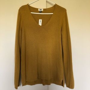 Old Navy mustard yellow sweater